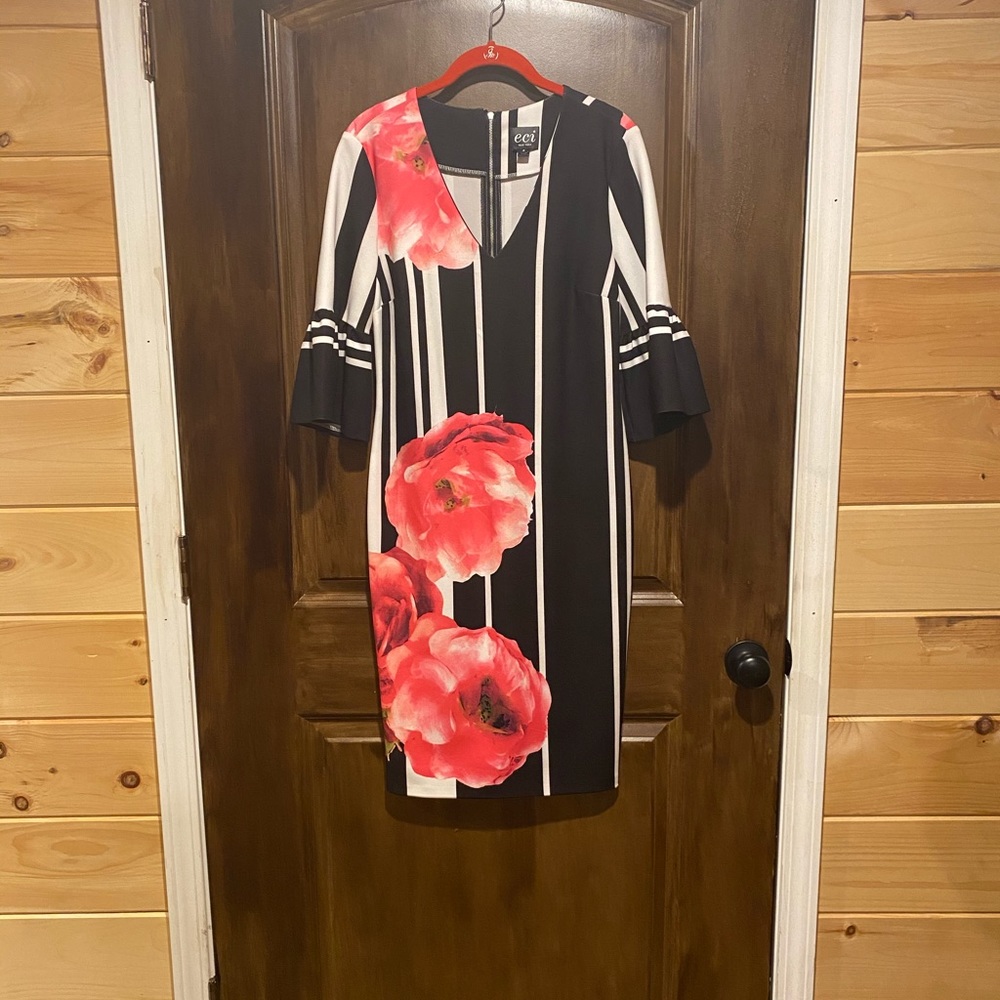 ECI Floral Dress w/ruffled sleeves